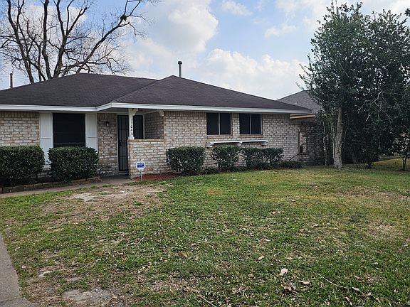 2nd image of 11046 Spottswood Dr