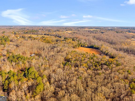 4th image of 1074 Old Hoods Mill Rd