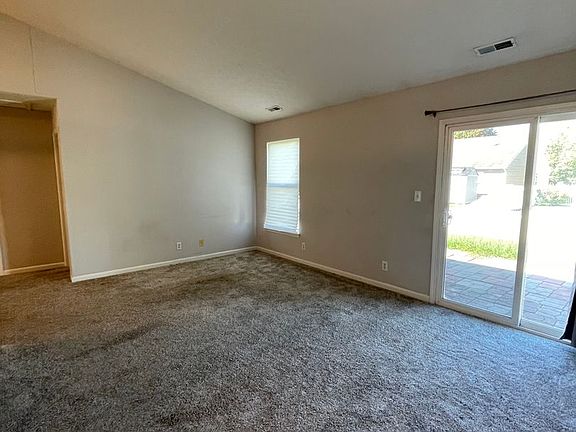 4th image of 4116 Homerton St
