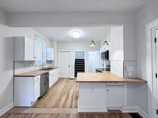 1st image of 1219 E 41st St
