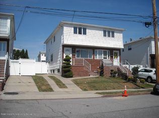 87 Thollen St, Staten Island, NY 10306
