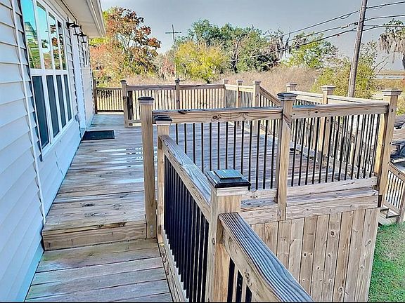 3rd image of 243 Carr Dr