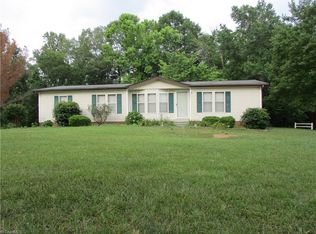 5621 Frye Bridge Rd, Clemmons, NC 27012