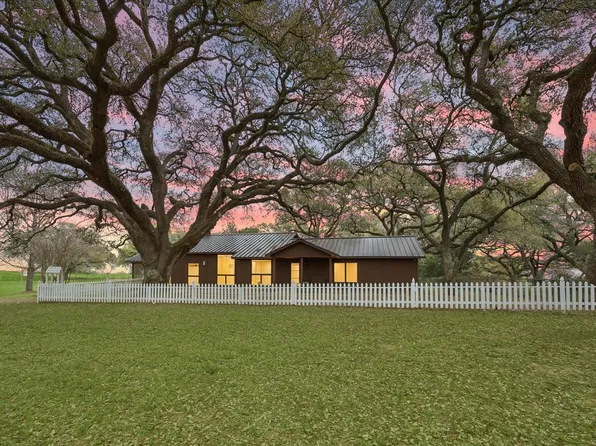 3834 Fm 949, Cat Spring, TX 78933