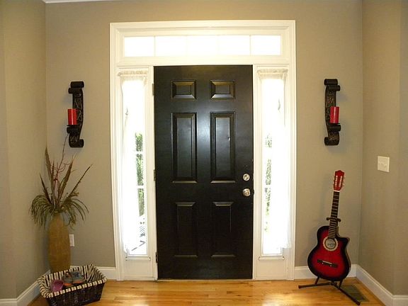 2nd image of 127 Royal Dr