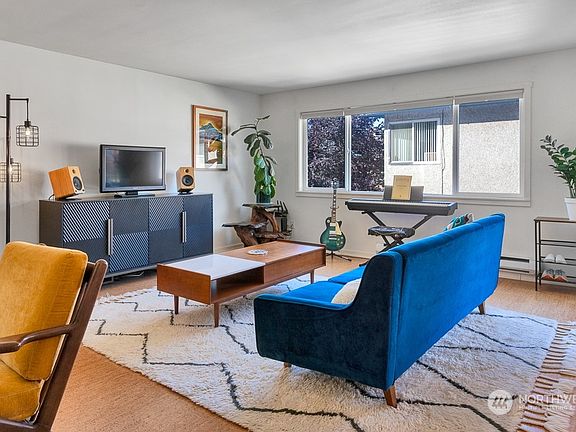 3rd image of 1707 Boylston Avenue #101