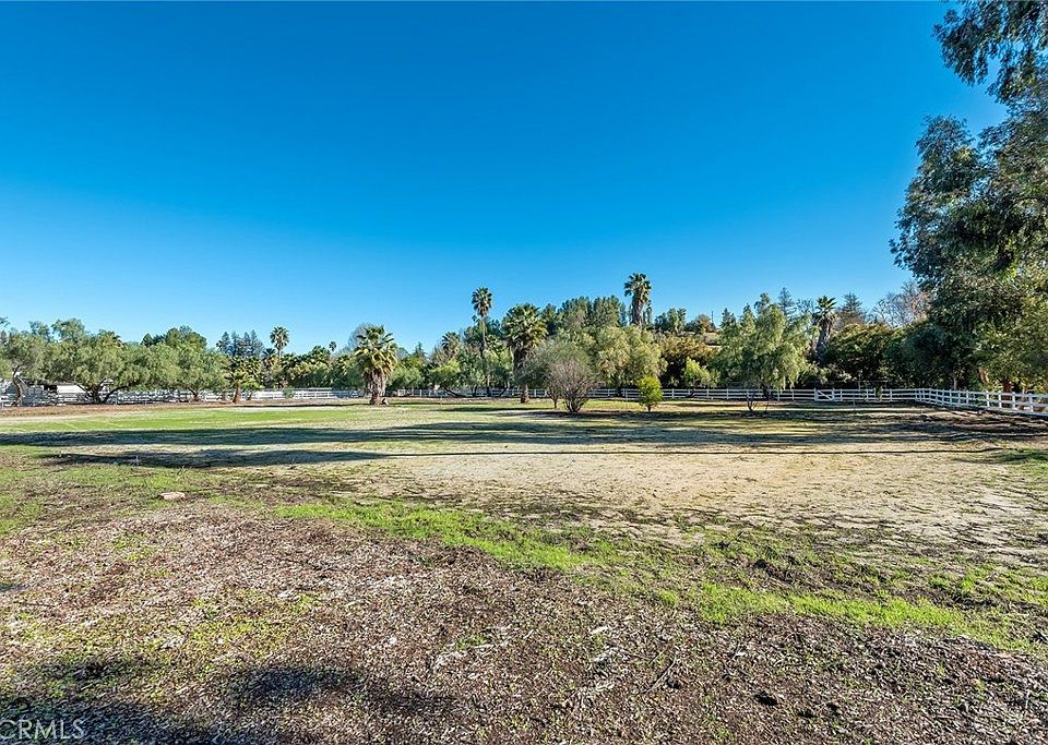 1st image of 5546 Paradise Valley Rd
