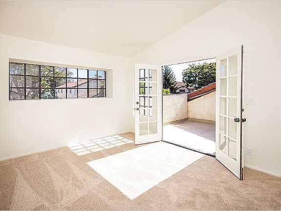 5th image of 405 Las Palomas Dr