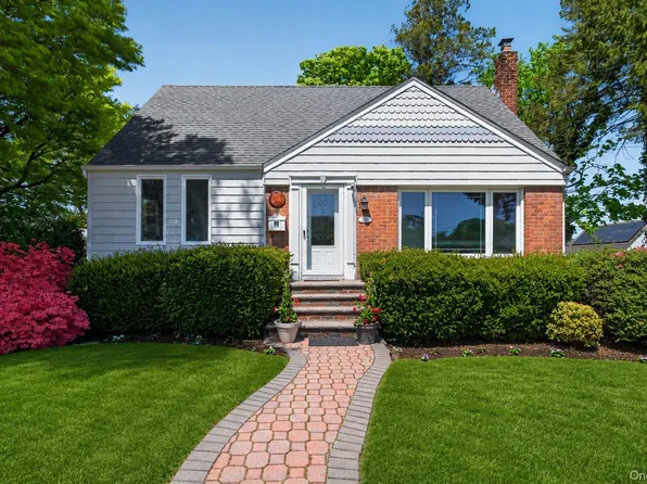 2021 Lincoln Avenue, East Meadow, NY 11554