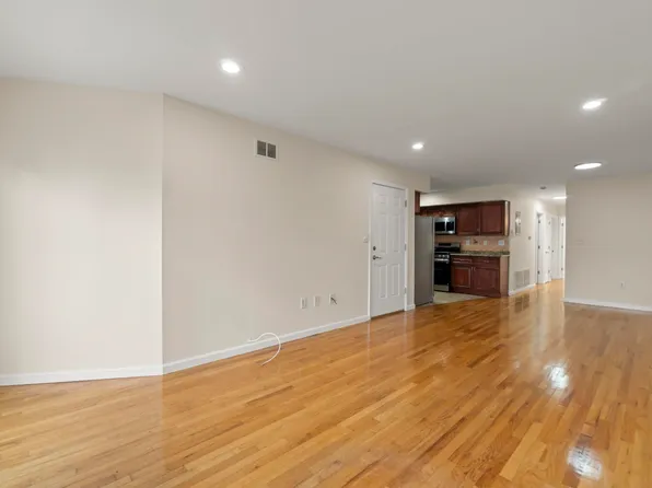 219 South Street image 22 of 45