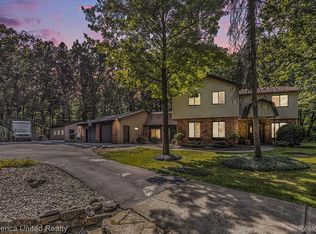 11111 Hibner Rd, Hartland, MI 48353