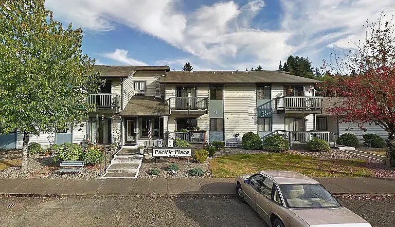 208 Central Ave — Photo 1