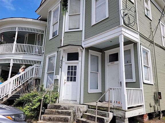 2nd image of 428 Pine St