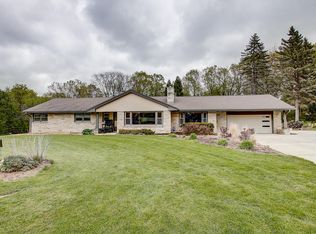 2560 Alta Louise Pkwy, Brookfield, WI 53045