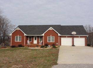 775 Green Valley Cir, Livingston, TN 38570