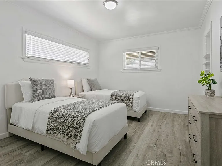 15059 Oro Grande St — Photo 19
