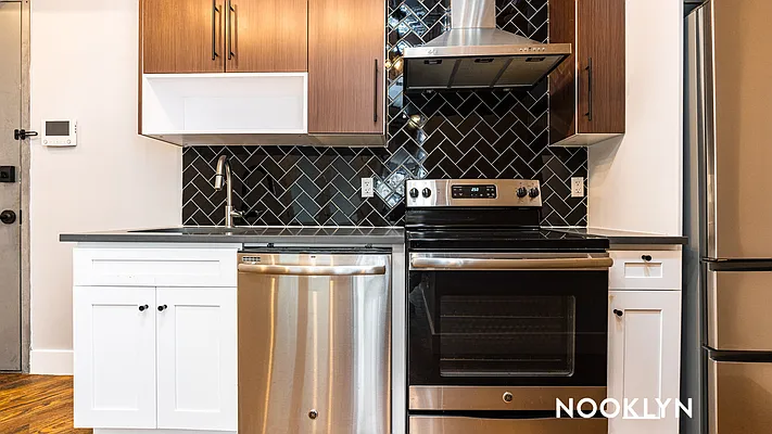 Rented by Nooklyn NYC LLC | media 7