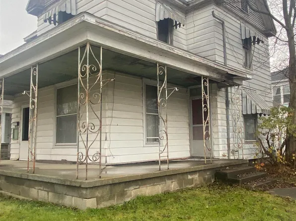251 E 5th St, Peru, IN 46970