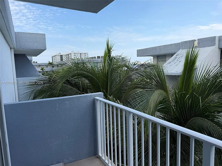 1801 S Treasure Dr #510 — Photo 17