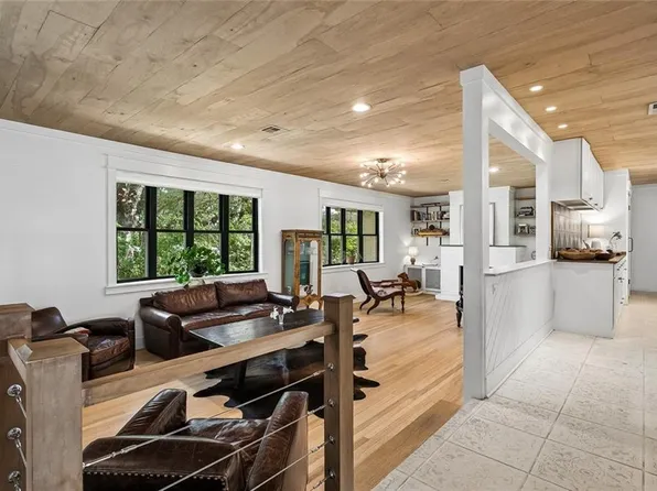 110 Oak Dr, Covington, LA 70433