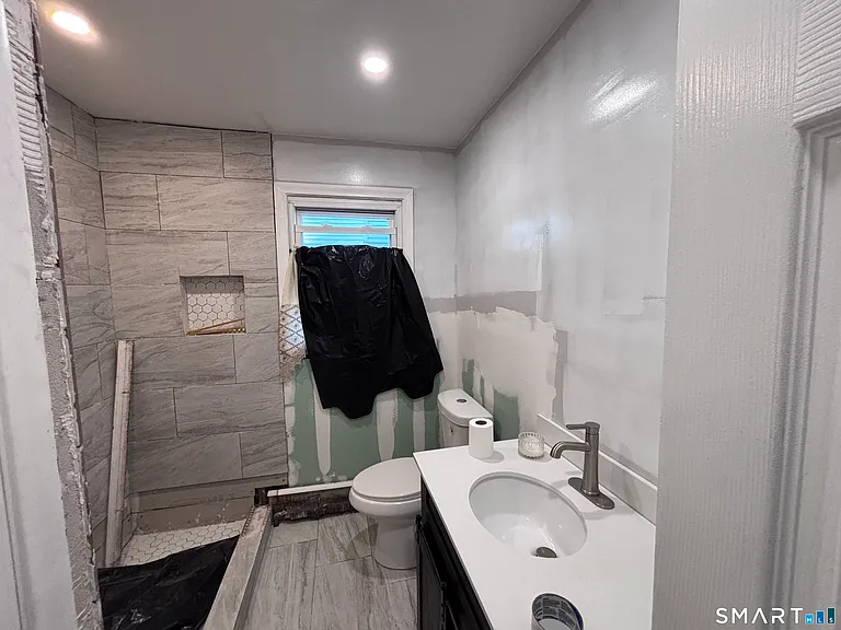95-97 Grandview Ter — Photo 17