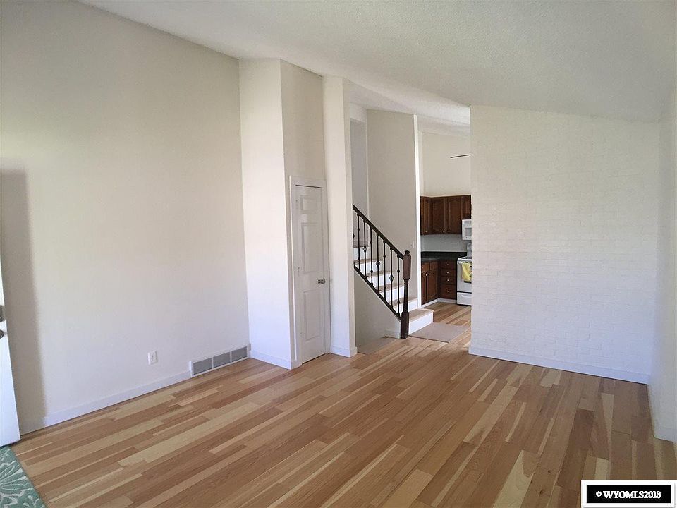 211 Jolley Ave, Douglas, WY 82633 Zillow