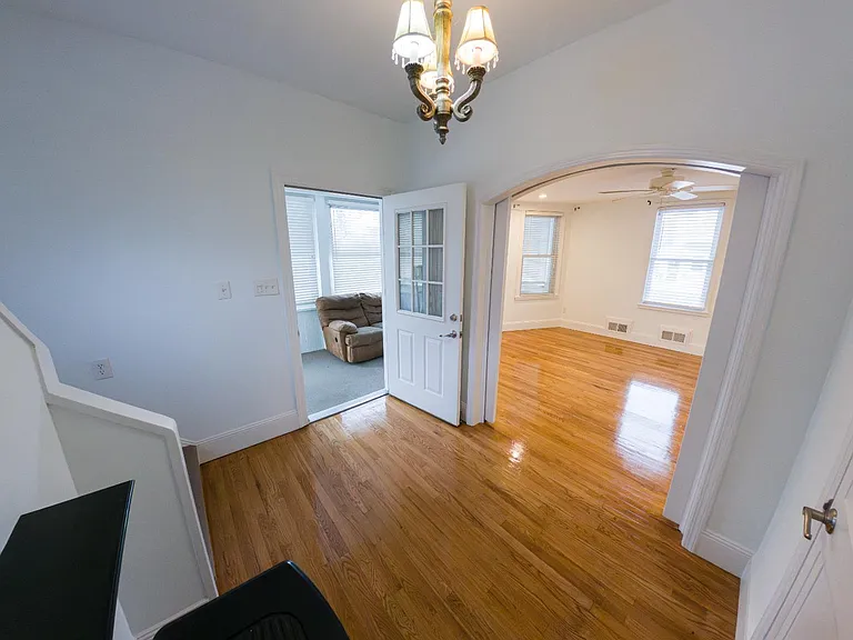 15 Sedgwick St — Photo 17