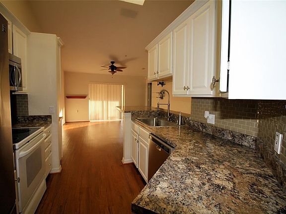 4th image of 1632 Windsor Oak Ct