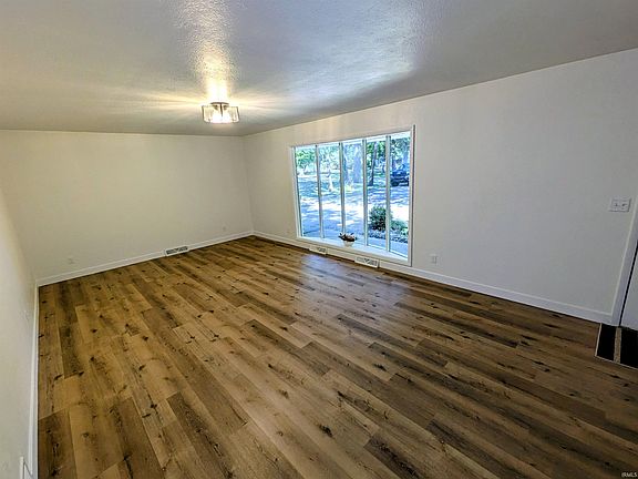 4th image of 58905 Timber Trl