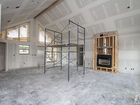 2nd image of 16950 Caballo Blanco Ln