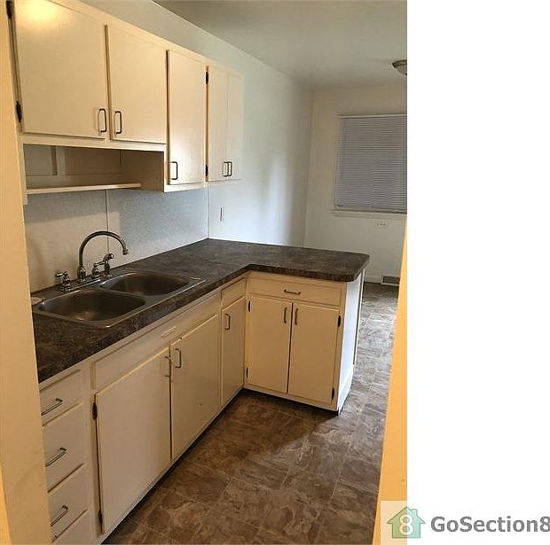 1st image of 2204 Lynnwood Ave