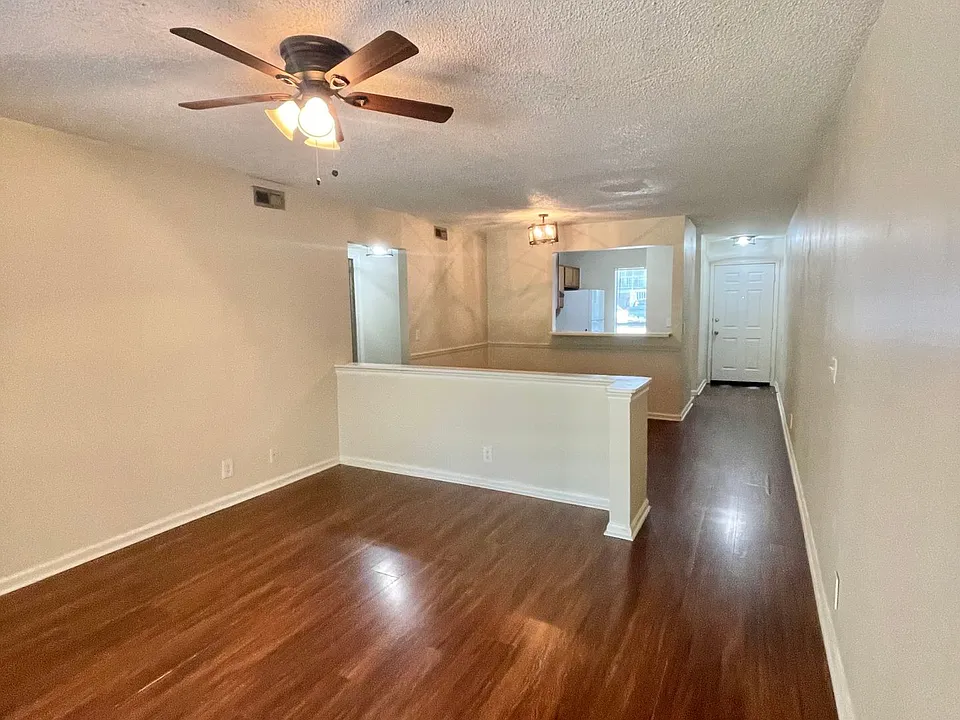 104 Shoals Dr #L-7