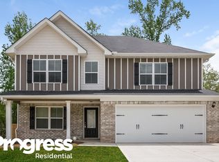 146 McArthur Dr, Locust Grove, GA 30248