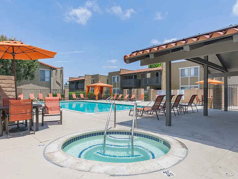 CASA GRANDE APARTMENT HOMES — Photo 37