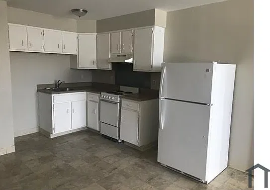 Studio, 800 sqft, $2,359 — Photo 3