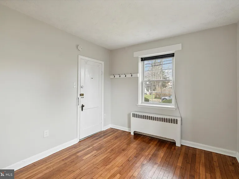 404 E Jefferson St #3 — Photo 4