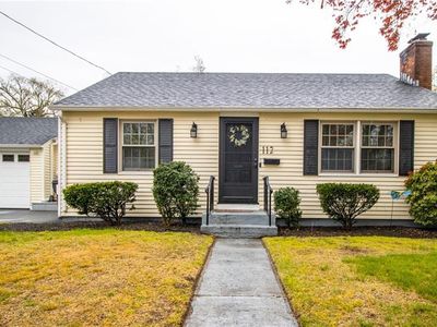 112 Mason Ave, Cranston, RI, 02910