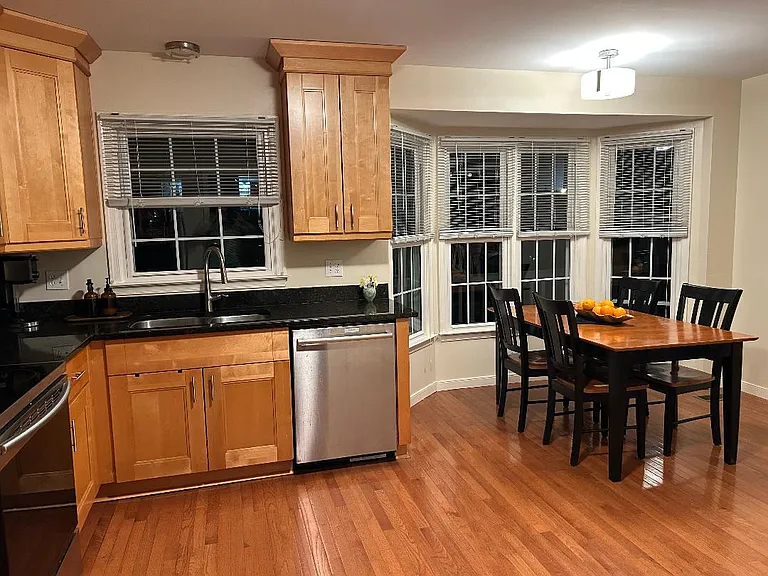 8943 Castle Point Dr — Photo 11