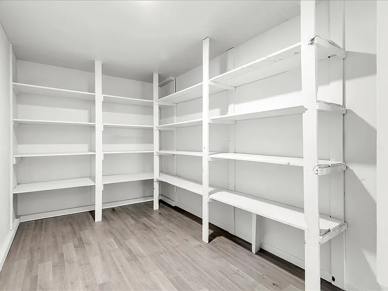 10313 N McKinley Ave — Photo 12