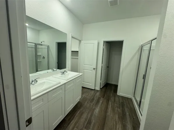 3076 Dylan Skyland Dr, Katy, TX 77493