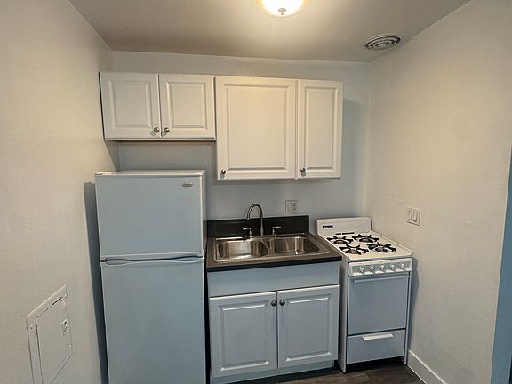 4th image of 450 S Venice Blvd APT 1