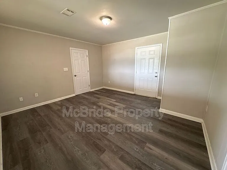 2941 Rollingwood Dr — Photo 12