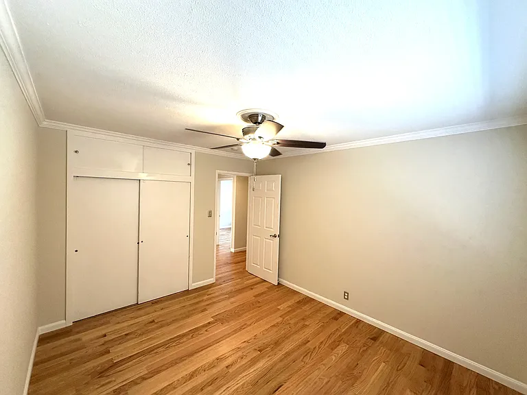 1045 W McKinley Ave — Photo 11