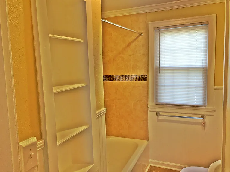 1417 Wales Ave — Photo 11
