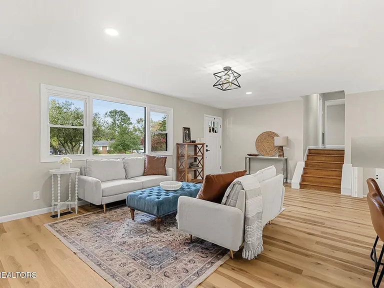 6741 Heatherbrook Dr — Photo 13
