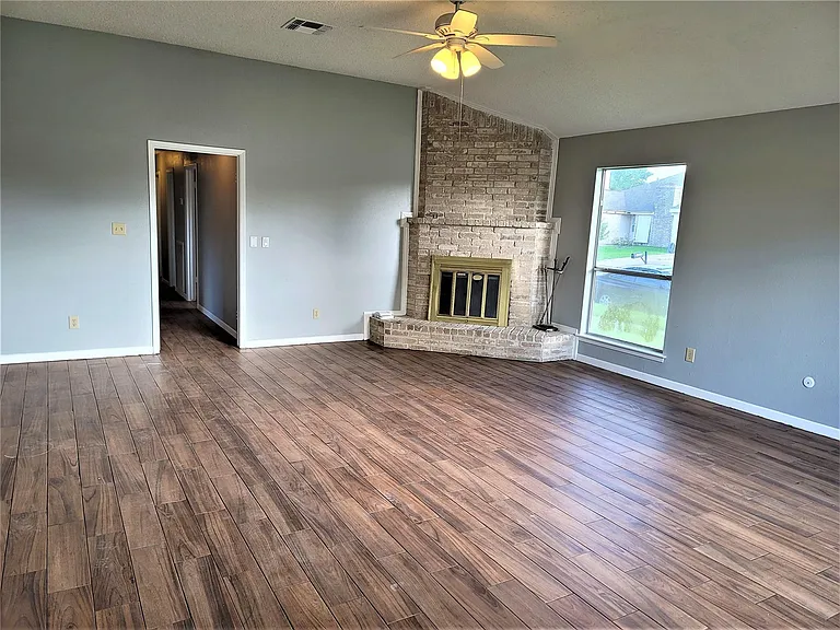 6102 Havendale Dr — Photo 2
