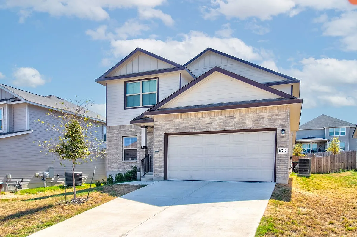 15219 Selene View — Photo 1
