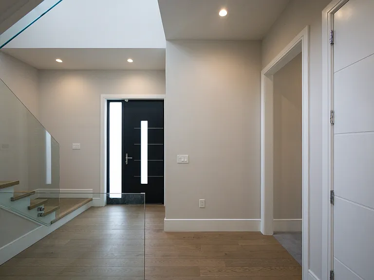 37 George St — Photo 2