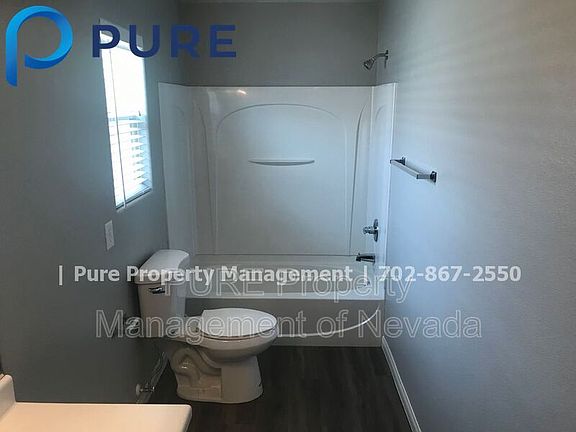 3rd image of 6623 Sunset Pines St