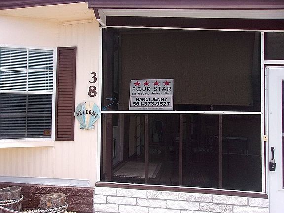 4th image of 38 Frederick Ave